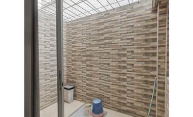 VENTA CASA EN CONJUNTO CERRADO SECTOR CISNE SANTA MARTA – H.I