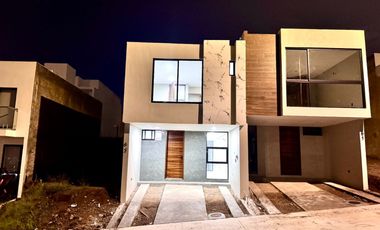 Casa en venta en Zimalta, Tlaquepaque