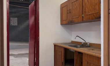 Bodega Comercial en Avenida