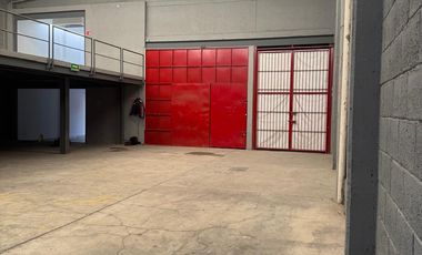 Bodega Comercial en Avenida