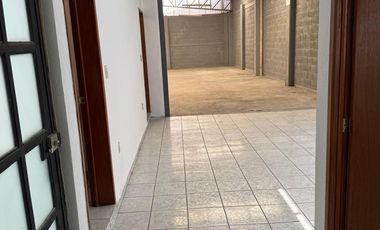 Bodega Comercial en Avenida