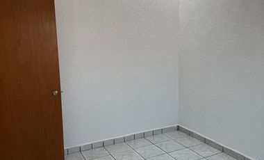 Bodega Comercial en Avenida