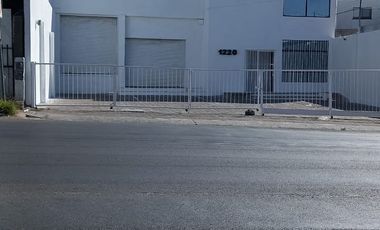 Bodega Comercial en Avenida