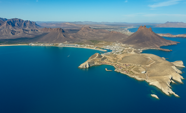 Gran Terreno en venta en San Carlos, Sonora, Fraccionamiento Punta del Desierto