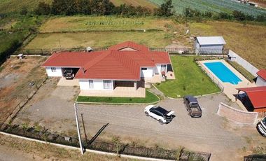 ¡Exclusiva Casa en Condominio con Portón Eléctrico en Pelarco!