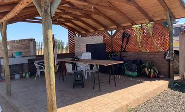 ¡Exclusiva Casa en Condominio con Portón Eléctrico en Pelarco!