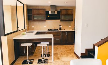 En venta departamento en Cuenca, edif. Atlantida