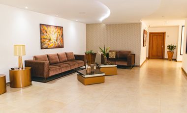En venta departamento en Cuenca, edif. Atlantida
