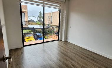¡Se arrienda hermosa casa esquinera DOS PISOS  en Chía, Vereda Fagua! PARA ESTRENAR  ¿Buscas un hogar  cómodo y con una ubicación privilegiada? ¡Esta
