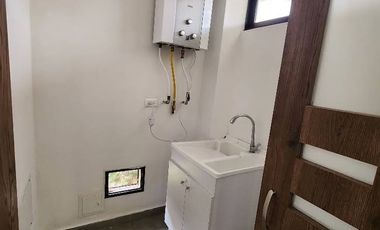 ¡Se arrienda hermosa casa esquinera DOS PISOS  en Chía, Vereda Fagua! PARA ESTRENAR  ¿Buscas un hogar  cómodo y con una ubicación privilegiada? ¡Esta