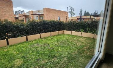 ¡Se arrienda hermosa casa esquinera DOS PISOS  en Chía, Vereda Fagua! PARA ESTRENAR  ¿Buscas un hogar  cómodo y con una ubicación privilegiada? ¡Esta
