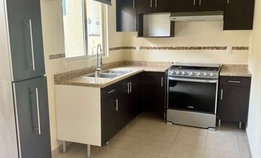 Casa en Renta dentro de coto San Bernardino, Alta California, Tlajomulco de Zúñiga