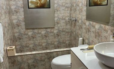 ATRACTIVA Y ESPACIOSA CASA EN SAN BORJA,