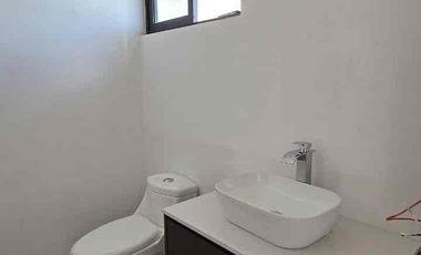 Casa en venta dentro de Fracc Privado Royal Campestre zona sur pte de la ciudad 200 mts2