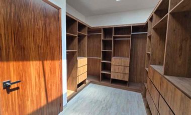 Casa en venta dentro de Fracc Privado Royal Campestre zona sur pte de la ciudad 200 mts2