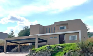 🏡 Casa en Renta / Venta en El Bosque Country Club 📍 Vive con lujo frente al campo de golf ⛳