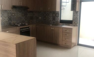 CASA UNA PLANTA EN LOMALTA TRES MARIAS MORELIA