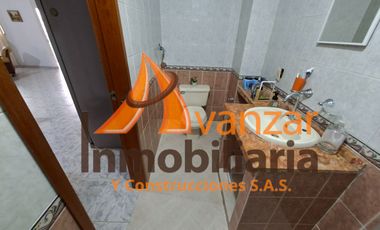 VENDEMOS EDIFICIO PARA COMERCIO Y VIVIENDA BUCARAMANGA ANTONIA SANTOS