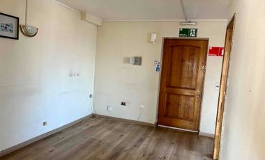 Arriendo Oficina 100 MT2, Calle Barros Arana entre Calle  Salas - Serrano