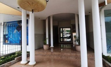 Avenida Edgar Córdova, Edificio Elite