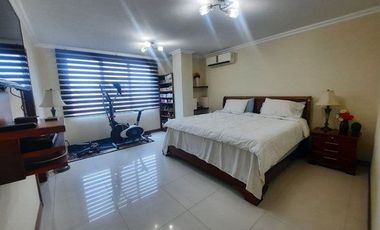 Avenida Edgar Córdova, Edificio Elite