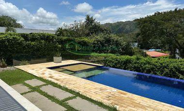 Nilo Cundinamarca Arrendamos hermosa casa con piscina privada en el Condominio Pacoli sobre vía Panamericana Melgar- Girardot.