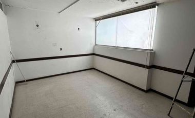 Edificio en esquina en venta