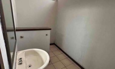 Edificio en esquina en venta