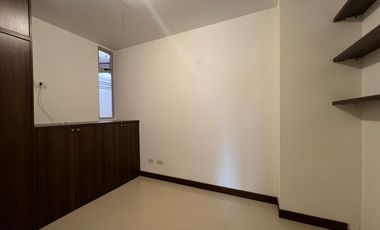 Apartamento en Arriendo en Loma del Esmeraldal Envigado
