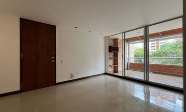 Apartamento en Arriendo en Loma del Esmeraldal Envigado