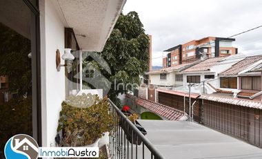 Yanuncay, Venta de Casa Rentera de Dos Apartamentos