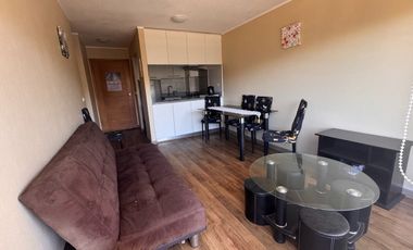 ARRIENDA AÑO CORRIDO dpto 2 dormitorios 2 baños amoblado a una cuadra de avda del mar