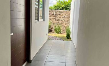 CASA EN VENTA EN SAN PEDRO TLAQUEPAQUE