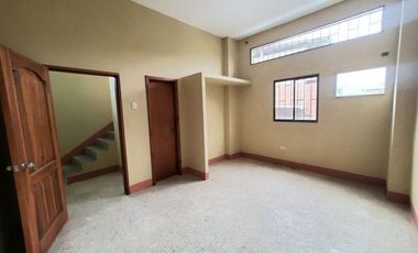Departamento con Terraza en Renta, Pasaje.