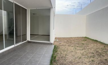 CASA EN VENTA EN RANCHO SANTA MONICA