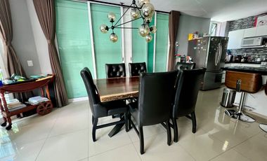 Se Vende Casa en Condominio en del Valle.