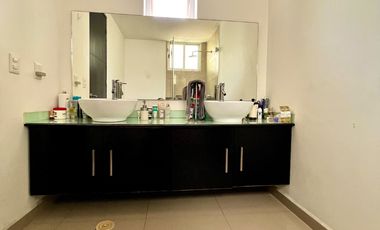 Se Vende Casa en Condominio en del Valle.
