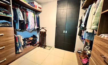 Se Vende Casa en Condominio en del Valle.