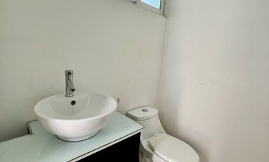 Se Vende Casa en Condominio en del Valle.
