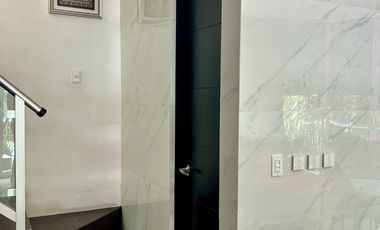 Se Vende Casa en Condominio en del Valle.