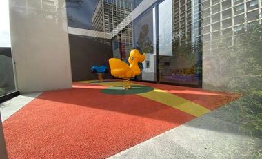 Santa Fe Juriquilla. RENTA - Departamento semiamueblado, 3 recámaras área de TV