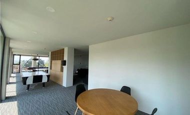 Santa Fe Juriquilla. Departamento semiamueblado, 3 recámaras área de TV - RENTA