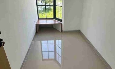 Rumah 2 lantai classic modern di Cinangka depok mulai 500 jutaan