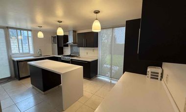 Casa en Venta con Amplio Jardín en Cholula