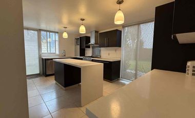 Casa en Venta con Amplio Jardín en Cholula