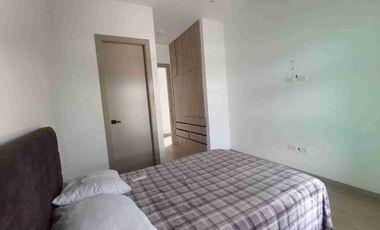 Alquiler Casa Amoblada 4 dormitorios en Condado Vicolini