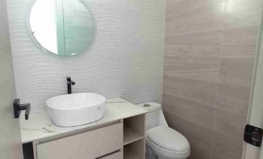 Alquiler Casa Amoblada 4 dormitorios en Condado Vicolini