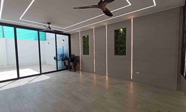 Alquiler Casa Amoblada 4 dormitorios en Condado Vicolini