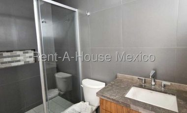 Casa en Venta en Atizapan de Zaragoza, Lago Esmeralda CMB 26-136.