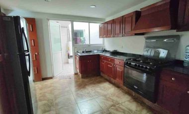 CASA EN RENTA AMUEBLADA, 5 RECAMARAS (Fraccionamiento a 3 minutos de via atlixcayotl.)
